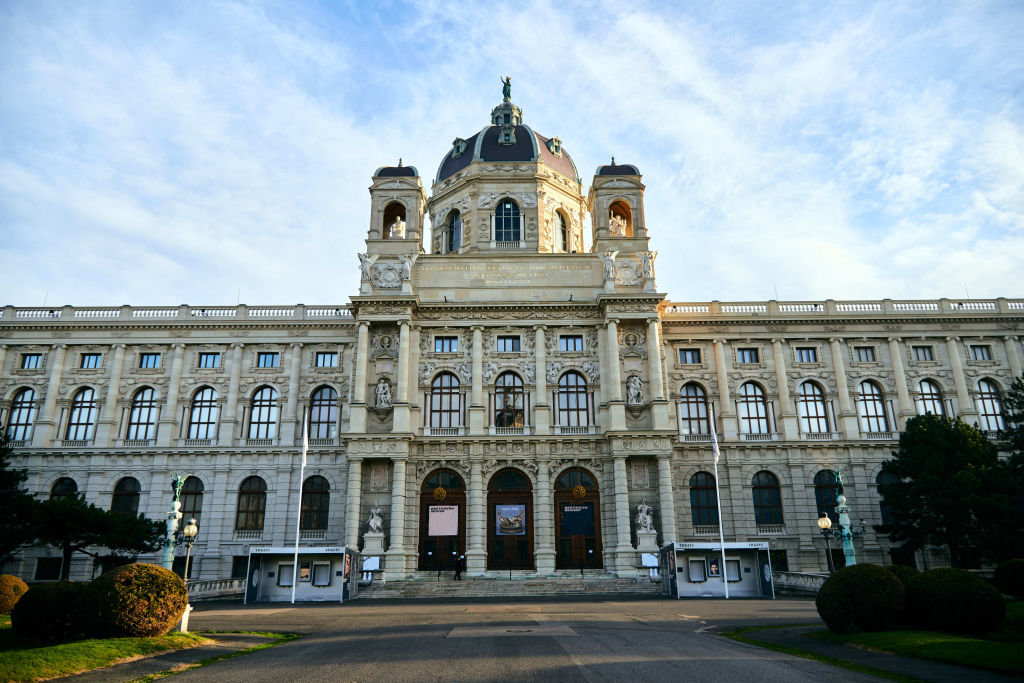 VIENNA, AUSTRIA - DECEMBER 29: A view of deserted Kunsthistorische Museum - the Art History Museum as third partial lockdown imposed due to the pandemic allowing only shops for essential supplies to be open in Vienna, Austria on December 29, 2020. Most shops are closed, as are cultural institutions. (Photo by David Visnjic/Anadolu Agency via Getty Images)