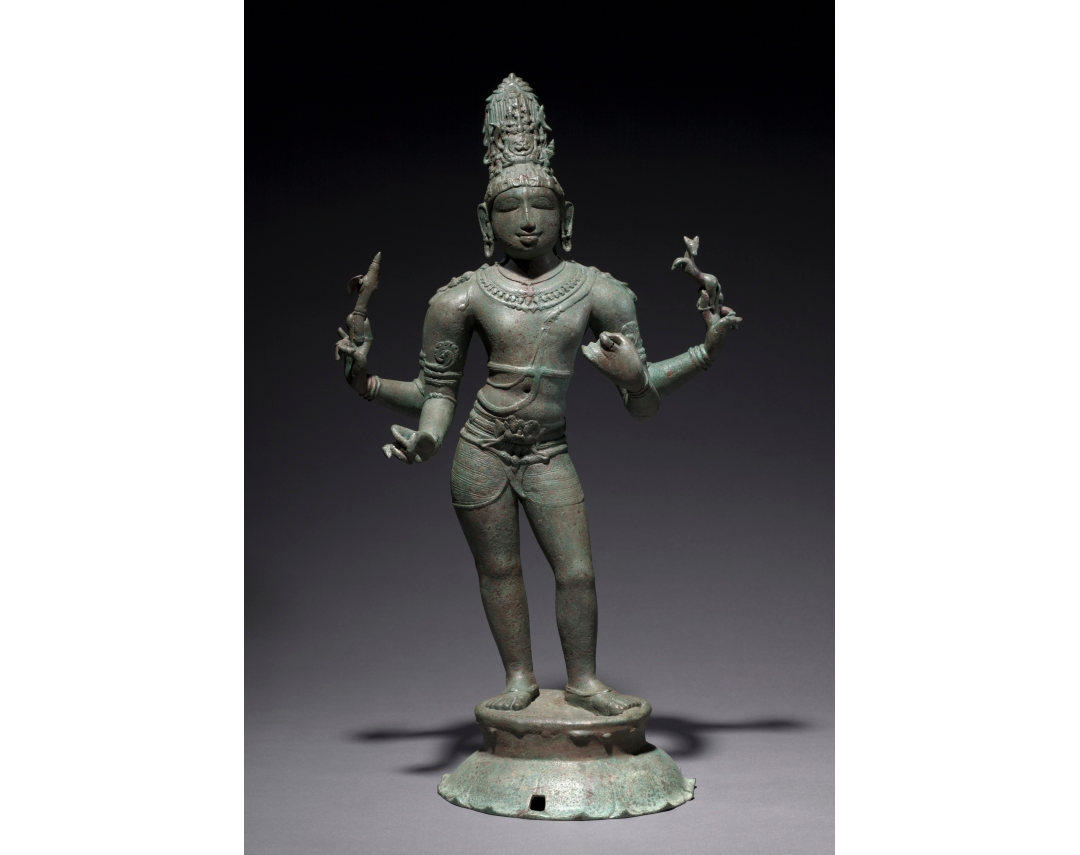A bronze idol of Lord Shiva as the supreme teacher of yoga, knowledge, and music, Shri Dakshinamurthy.